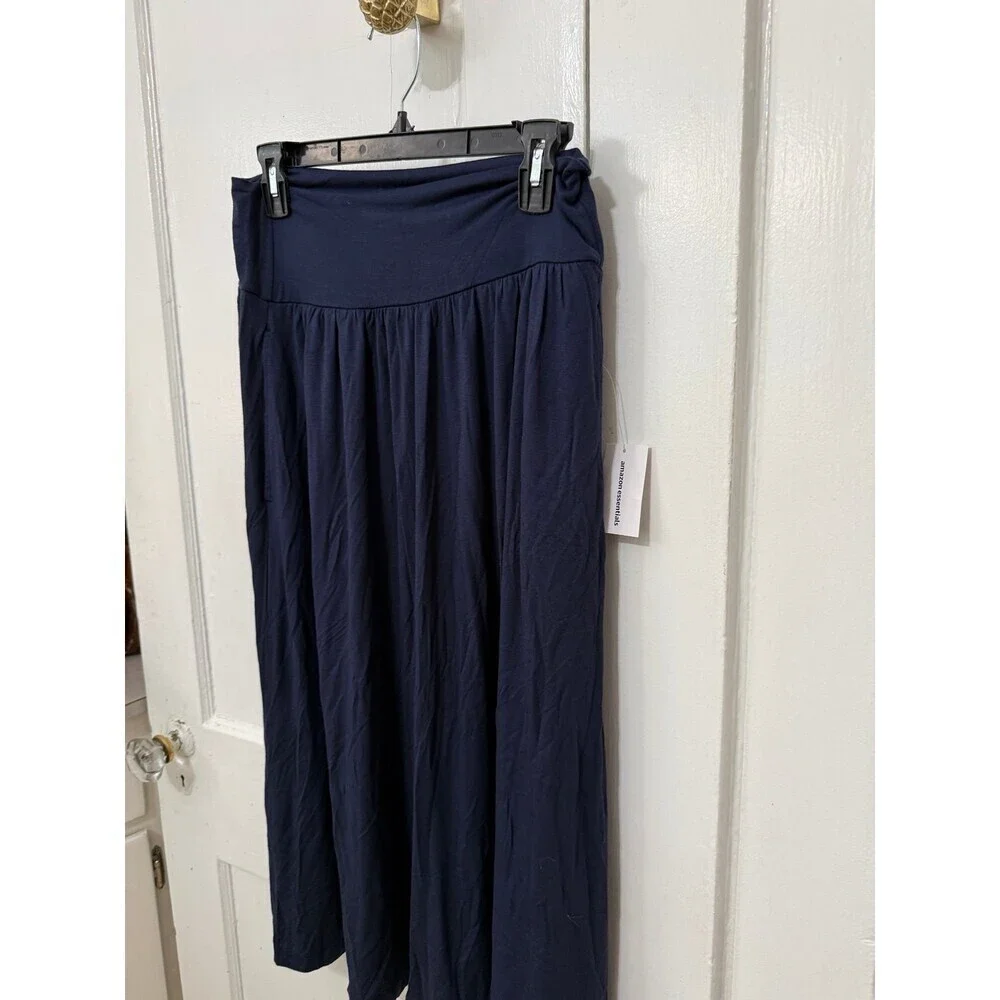Amazon essentials women’s size medium dark blue skirt